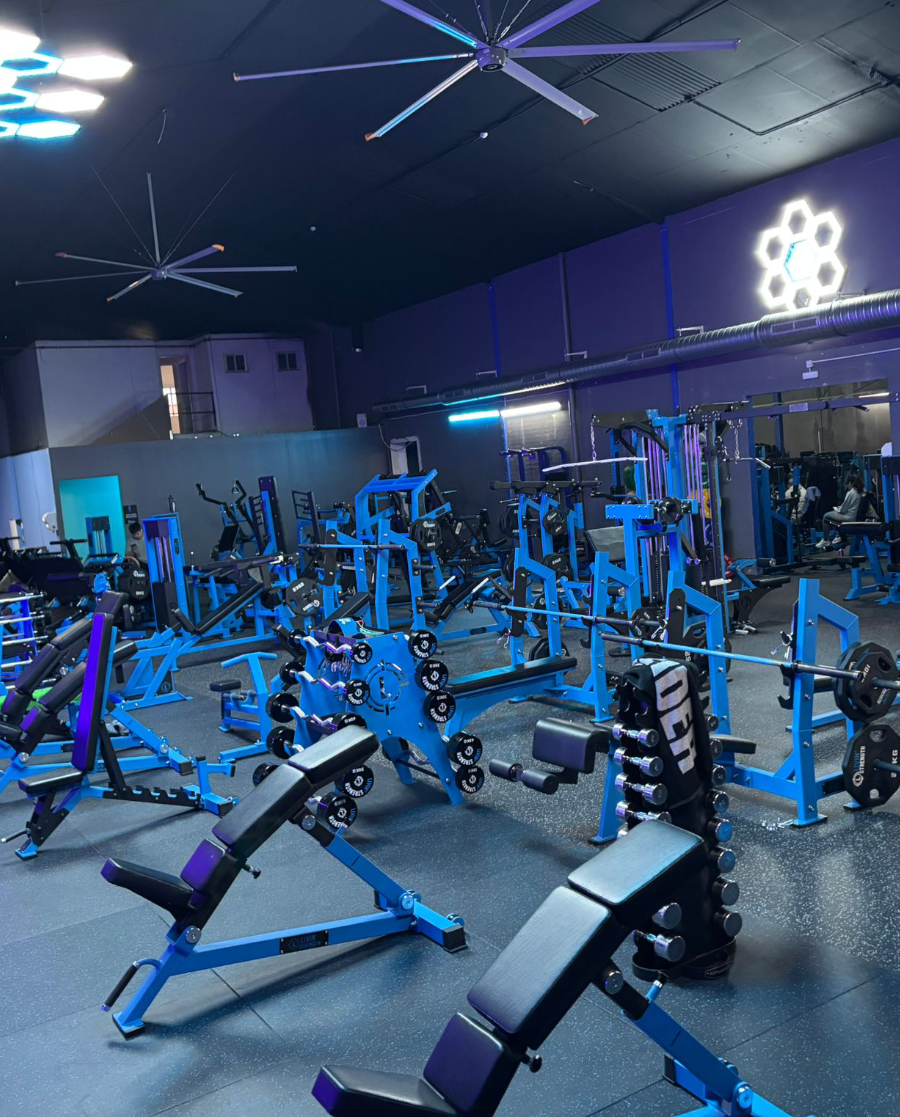 Interior de Livin Strength en Leganés
